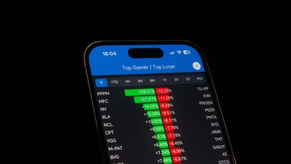 Nifty 50 Top Gainers: Worst Market Day for Apollo Hospitals